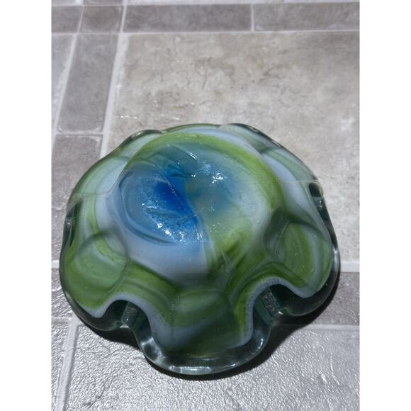 Art Glass Flower Petal Bowl dish ashtray greens MCM - Picture 4 of 4
